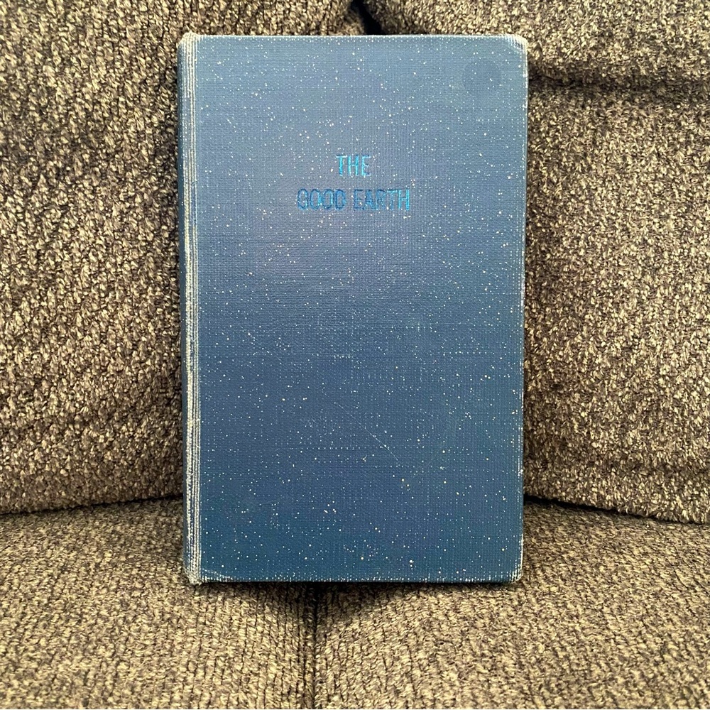 The Good Earth Hardcover Novel by Pearl S. Buck. The Modern Library 1944 Edition